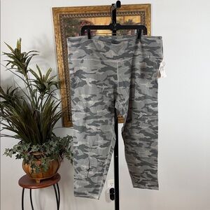 Philosophy Women’s Plus 3X Light Gray Combo Leggings